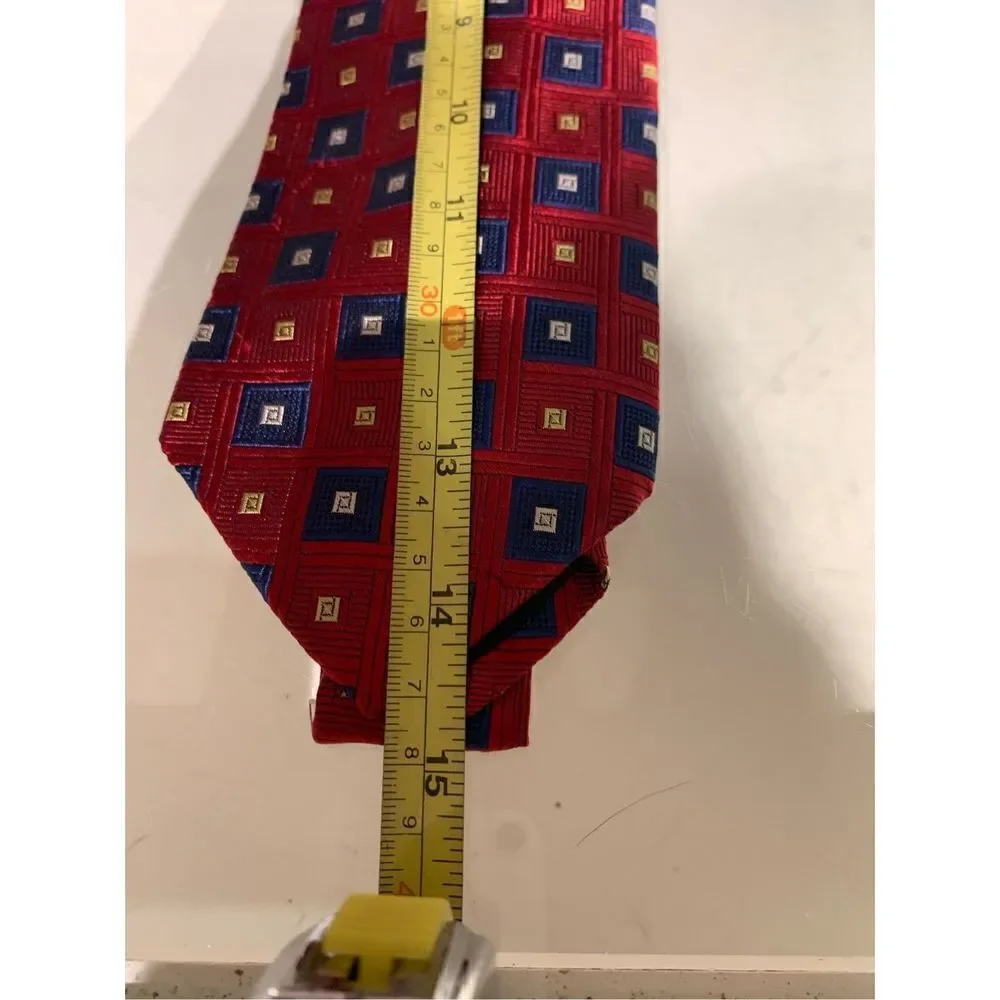 Hart Schaffner Marx Vintage Silk Hand-Tailored Tie, Red Blue Geometric 58”x3.5”‎